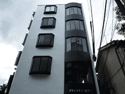 �j�i�̂��l�i�񂨓X�܁I�V���b�v�ɍœK���O�����\�V�G��Î�