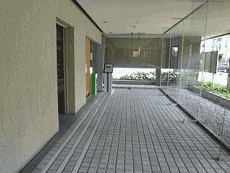 �����}���V�����̗l�Ȓ��݃}���V�����I�A�[�o�l�b�N�X�Z�V�]