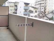 ���]�����i