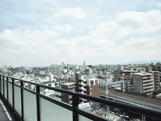 ���l�K�[�f���n�E�X