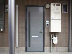 �V���[���]���h�D�[�f�B�A�X