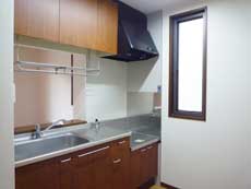 �V���[���]���h�D�[�f�B�A�X