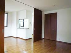 �V���[���]���h�D�[�f�B�A�X