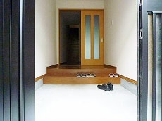 �ʏo��2���ڑ݉�