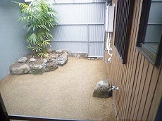 �ʏo��2���ڑ݉�