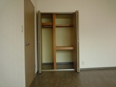 ���]�����i