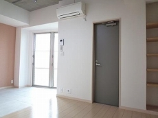 �C�u�j���O�e���X