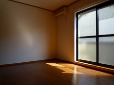 �A�X�g�A�T�q