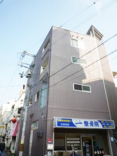 �C�u�j���O�e���X