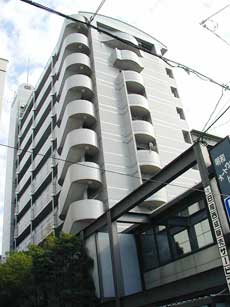 ���a�I�[�g���[�N�r��