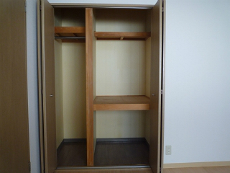 ���]�����i